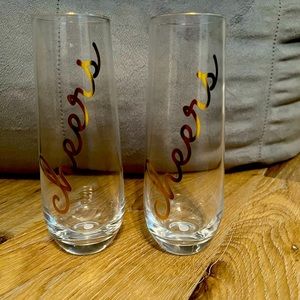 2 Cheers champagne glasses